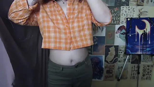 Snapshot of VeryVeryVeryShy_ chatting on March 7, 2025, 12:34 pm VeryVeryVeryShy  online show from March 7, 2025, 12:34 pm