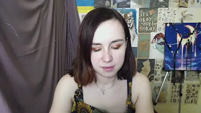 Snapshot of VeryVeryVeryShy_ chatting on March 1, 2025, 12:56 pm VeryVeryVeryShy  online show from March 1, 2025, 12:56 pm