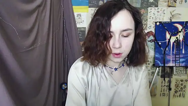 Snapshot of VeryVeryVeryShy_ chatting on February 23, 2025, 6:49 am VeryVeryVeryShy  online show from February 23, 2025, 6:49 am