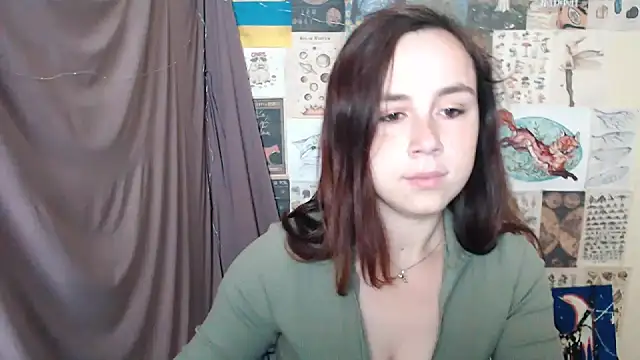 Snapshot of VeryVeryVeryShy_ chatting on September 13, 2025, 5:40 am VeryVeryVeryShy  online show from September 13, 2025, 5:40 am