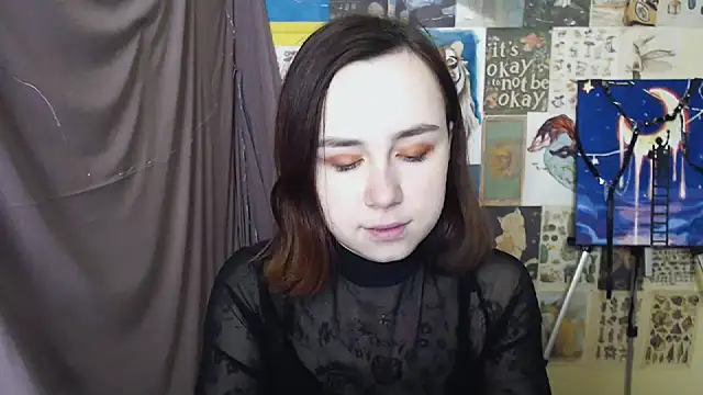 Snapshot of VeryVeryVeryShy_ chatting on March 2, 2025, 6:27 am VeryVeryVeryShy  online show from March 2, 2025, 6:27 am