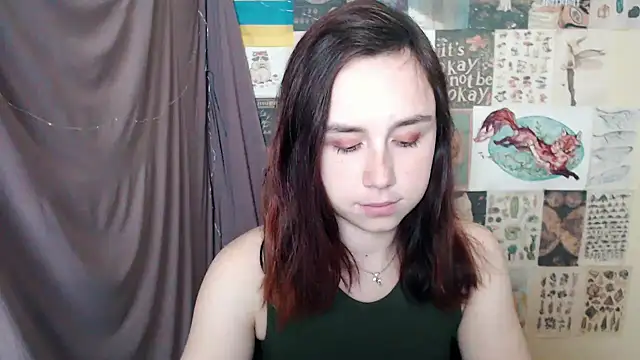 Snapshot of VeryVeryVeryShy_ chatting on September 22, 2025, 5:24 am VeryVeryVeryShy  online show from September 22, 2025, 5:24 am