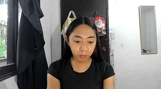 Snapshot of ErikaJayne4u chatting on January 14, 2025, 8:52 am ErikaJayne4u online show from January 14, 2025, 8:52 am