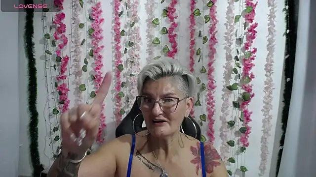 bety-cum2 online show from February 6, 2025, 10:53 pm
