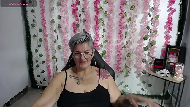 bety-cum2 online show from February 28, 2025, 9:23 pm