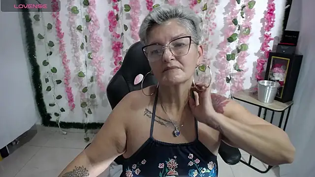 bety-cum2 online show from February 15, 2025, 8:23 pm