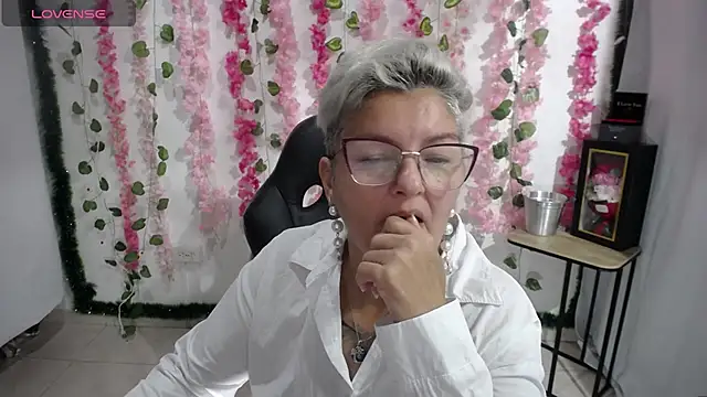 bety-cum2 online show from February 18, 2025, 8:27 am