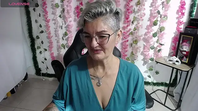 bety-cum2 online show from February 23, 2025, 2:46 pm