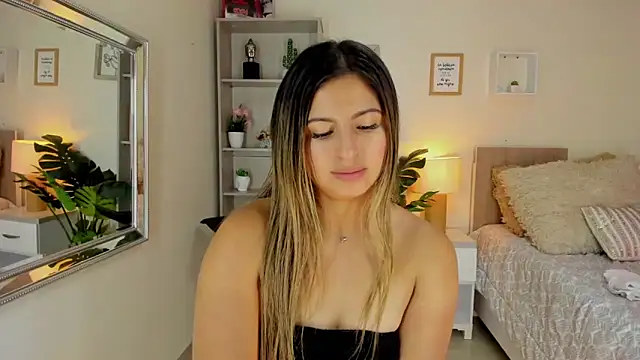 Snapshot of little_antonela chatting on January 31, 2025, 7:40 pm little antonela online show from January 31, 2025, 7:40 pm