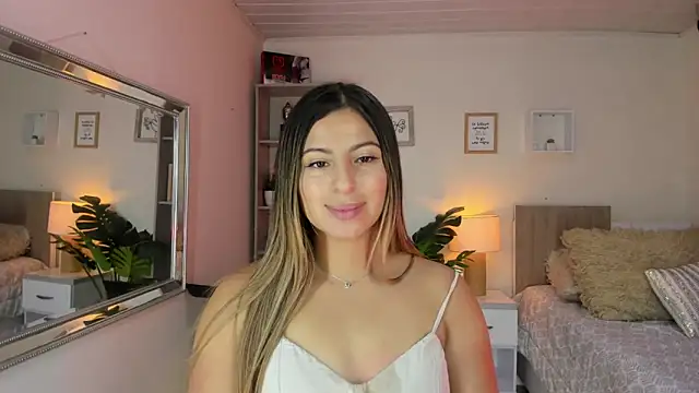 Snapshot of little_antonela chatting on January 29, 2025, 3:47 pm little antonela online show from January 29, 2025, 3:47 pm