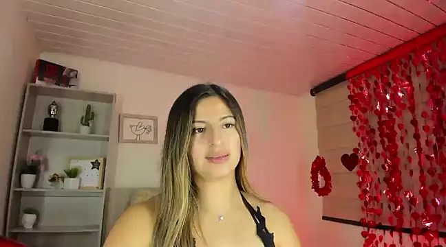Snapshot of little_antonela chatting on February 11, 2025, 7:38 pm little antonela online show from February 11, 2025, 7:38 pm