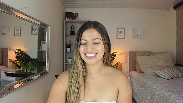 Snapshot of little_antonela chatting on January 31, 2025, 4:06 pm little antonela online show from January 31, 2025, 4:06 pm