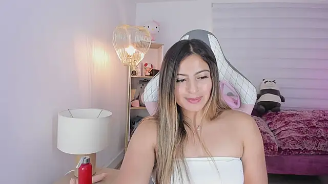 Snapshot of little_antonela chatting on January 21, 2025, 6:23 pm little antonela online show from January 21, 2025, 6:23 pm