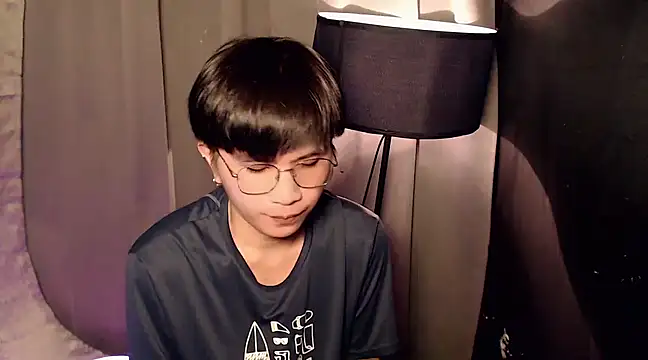 Sexy Handsome Drex online show from March 6, 2025, 9:03 am