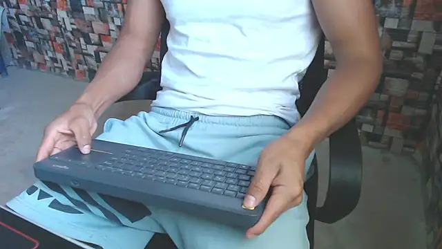 sexatlexx online show from October 2, 2025, 4:21 pm