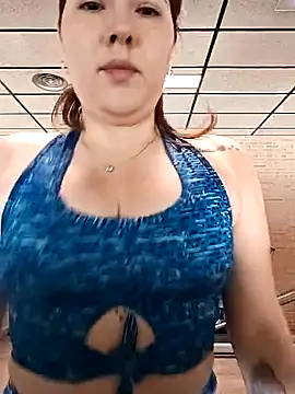 Snapshot of mady_gigi chatting on March 5, 2025, 9:16 am mady gigi online show from March 5, 2025, 9:16 am