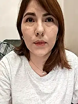 Snapshot of mady_gigi chatting on February 23, 2025, 5:50 pm mady gigi online show from February 23, 2025, 5:50 pm
