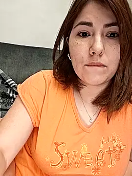 Snapshot of mady_gigi chatting on March 1, 2025, 8:32 pm mady gigi online show from March 1, 2025, 8:32 pm