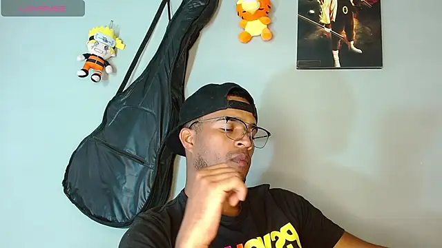 Bigcock 21cm  online show from November 23, 2025, 6:40 pm