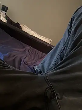 ROBOSTALLION online show from April 3, 2026, 5:36 am