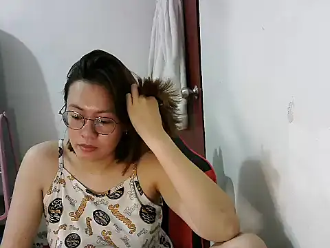 crizzybel online show from March 3, 2025, 3:38 am