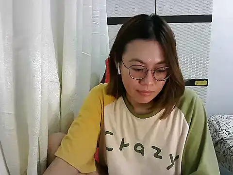 crizzybel online show from March 11, 2025, 2:40 pm