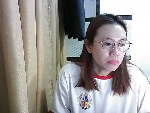 Snapshot of crizzybel chatting on September 24, 2025, 12:18 am crizzybel online show from September 24, 2025, 12:18 am