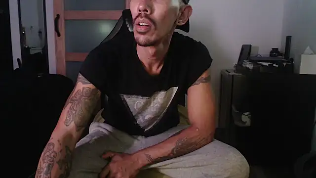 Snapshot of inc25cb@xh chatting on October 4, 2025, 10:50 am inc25cbxh online show from October 4, 2025, 10:50 am