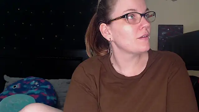 ToxicLilly online show from March 17, 2025, 6:18 am