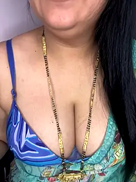 Snapshot of Zoya_Varma004 chatting on October 8, 2025, 6:04 am Zoya Varma004 online show from October 8, 2025, 6:04 am