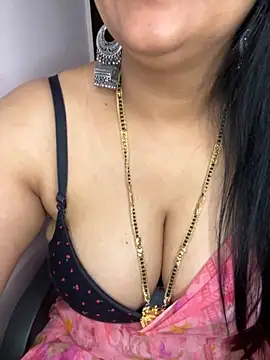 Zoya Varma004 online show from February 15, 2026, 10:03 am