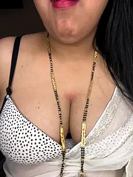 Snapshot of Zoya_Varma004 chatting on October 1, 2025, 6:51 am Zoya Varma004 online show from October 1, 2025, 6:51 am