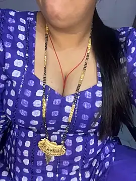 Snapshot of Zoya_Varma004 chatting on November 4, 2025, 10:30 am Zoya Varma004 online show from November 4, 2025, 10:30 am