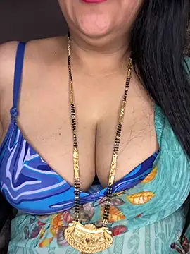 Snapshot of Zoya_Varma004 chatting on September 17, 2025, 5:20 am Zoya Varma004 online show from September 17, 2025, 5:20 am