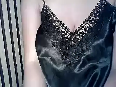 Snapshot of Naughty__Asian chatting on February 9, 2025, 1:14 pm Naughty Asian online show from February 9, 2025, 1:14 pm