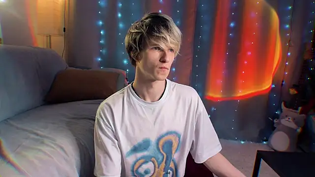 Breston Sweet online show from June 1, 2026, 11:26 pm