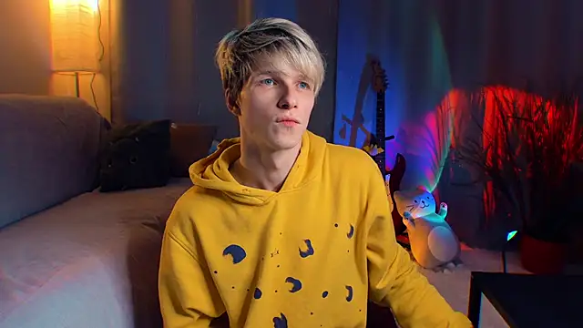 Breston Sweet online show from March 25, 2026, 4:28 pm