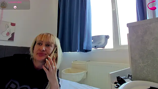 Snapshot of Almatoys chatting on September 18, 2025, 9:45 am Almatoys online show from September 18, 2025, 9:45 am