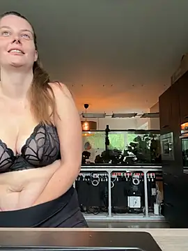 newMichelle online show from September 22, 2025, 6:19 am