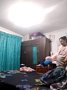 Snapshot of Keyla01_ chatting on November 23, 2025, 4:44 am Keyla01 online show from November 23, 2025, 4:44 am