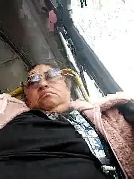 Snapshot of Keyla01_ chatting on January 13, 2026, 5:28 pm Keyla01 online show from January 13, 2026, 5:28 pm