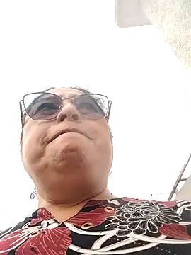 Snapshot of Keyla01_ chatting on November 19, 2025, 11:43 am Keyla01 online show from November 19, 2025, 11:43 am