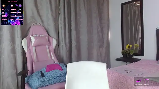 Keyla01  online show from March 3, 2026, 6:26 pm