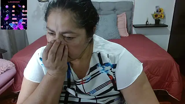 Keyla01  online show from June 24, 2026, 6:17 pm