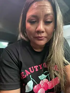 Snapshot of ValeryGrey chatting on February 24, 2025, 8:25 pm ValeryGrey online show from February 24, 2025, 8:25 pm