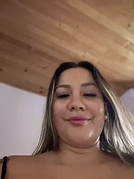Snapshot of ValeryGrey chatting on March 14, 2025, 4:43 am ValeryGrey online show from March 14, 2025, 4:43 am