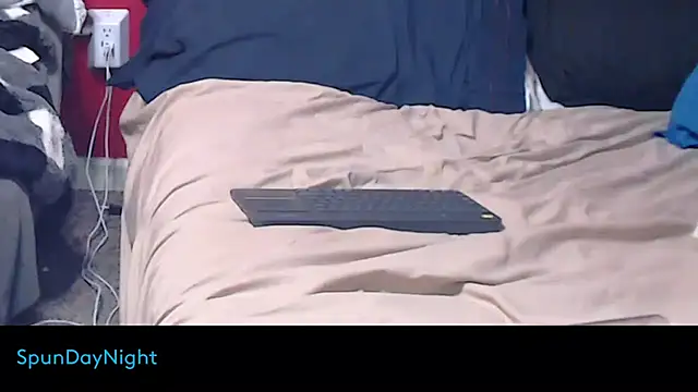 Snapshot of Spundaynight@xh chatting on September 29, 2025, 8:32 am Spundaynightxh online show from September 29, 2025, 8:32 am