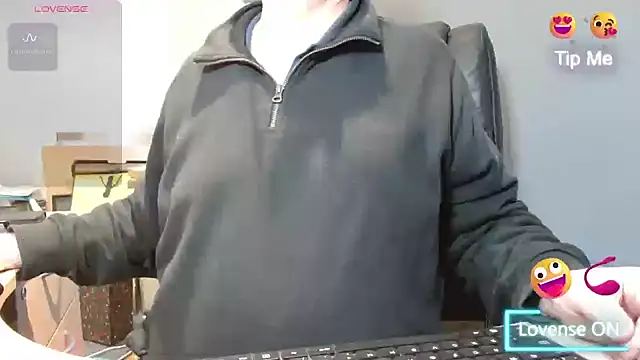 Snapshot of bigbadjon69 chatting on January 30, 2025, 2:04 pm bigbadjon69 online show from January 30, 2025, 2:04 pm