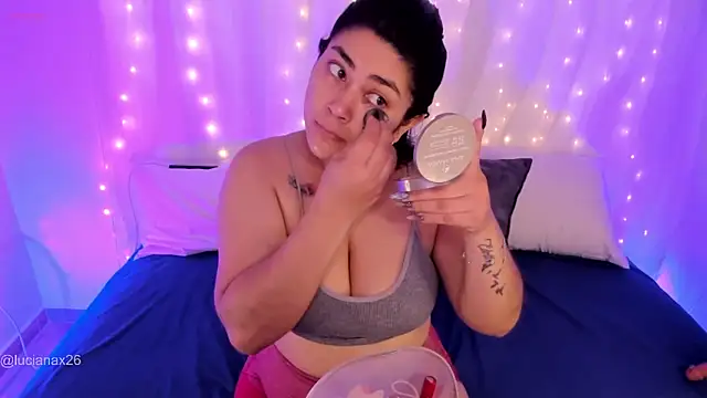 Snapshot of lucy26_ chatting on October 16, 2025, 2:20 am lucy26  online show from October 16, 2025, 2:20 am