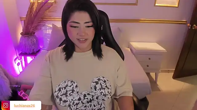 Snapshot of lucy26_ chatting on March 22, 2025, 8:51 am lucy26  online show from March 22, 2025, 8:51 am